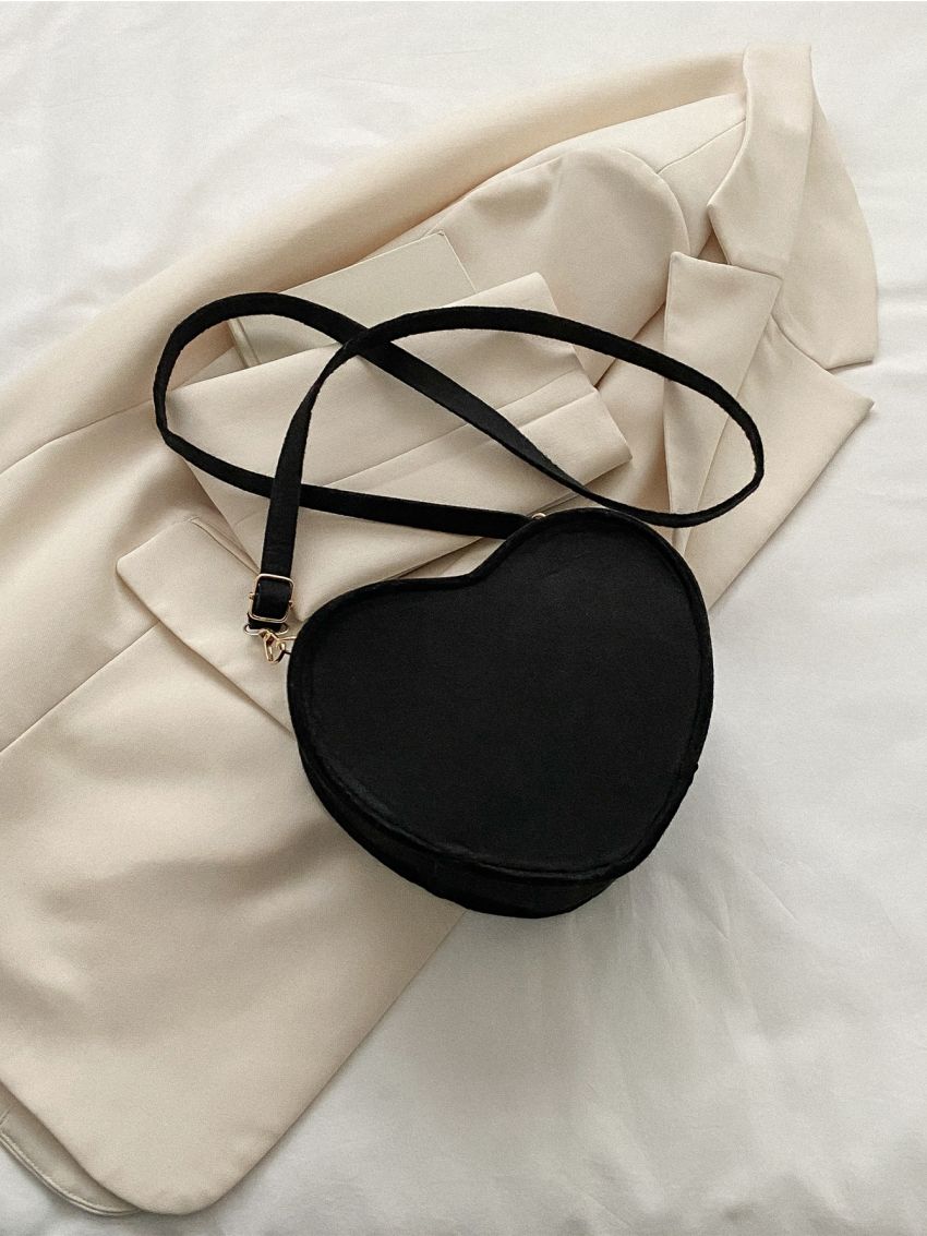 Mini Minimalist Heart Design Novelty Bag