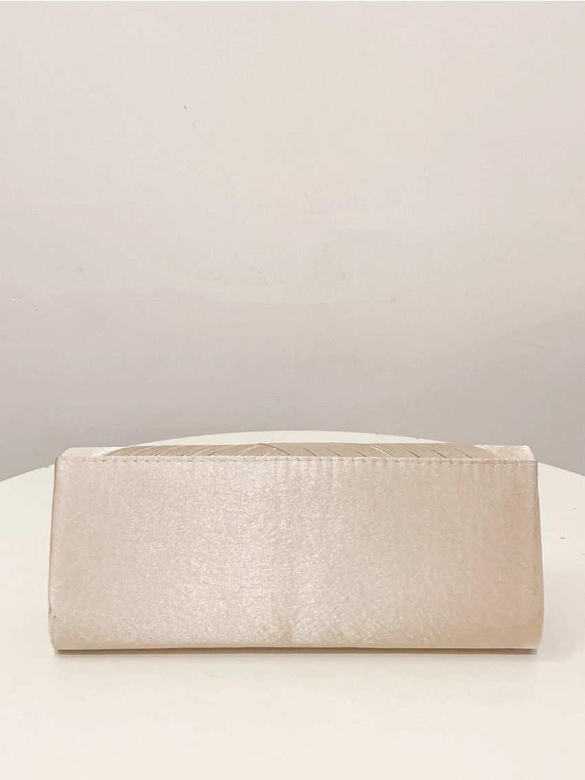 Minimalist Flap Chain Square Bag