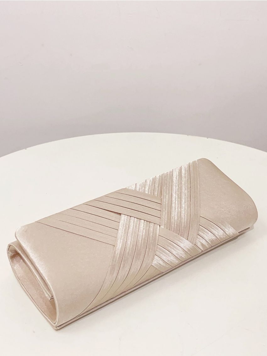Minimalist Flap Chain Square Bag