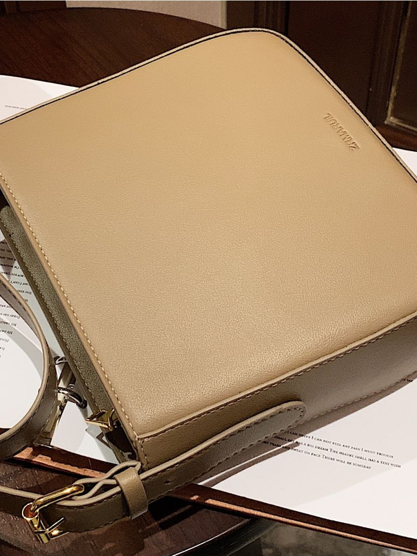 Letter Graphic Square Bag