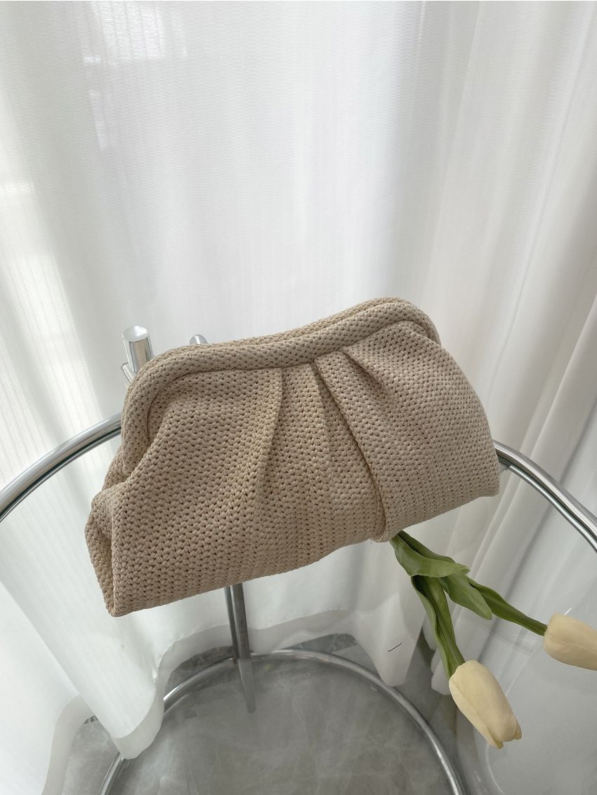 Minimalist Straw Bag Ruched Design for Vacation