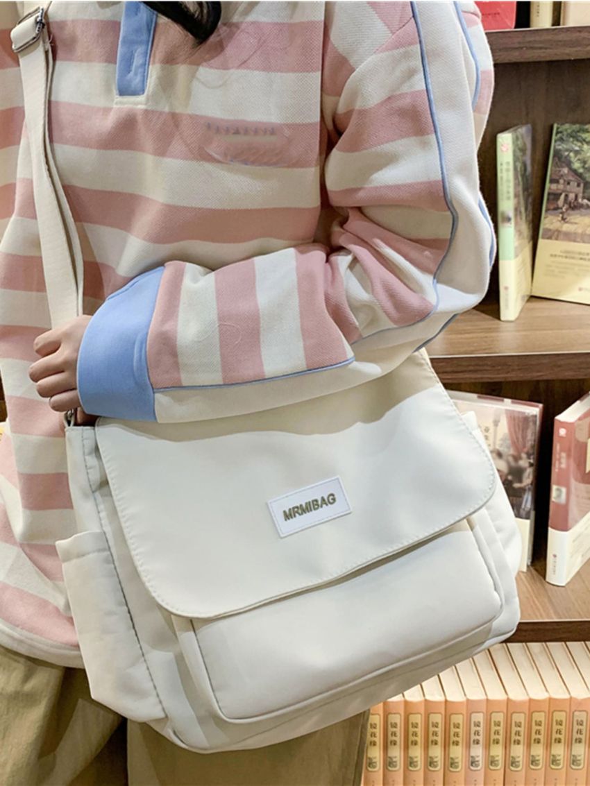 Letter Patch Decor Messenger Bag Adjustable Strap Fashionable Casual Style