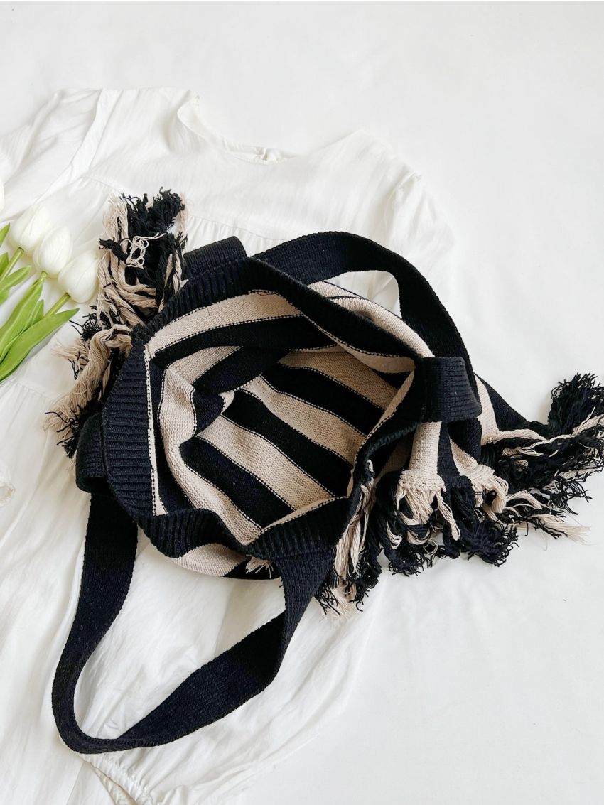 Medium Crochet Bag Double Handle Fringe Decor