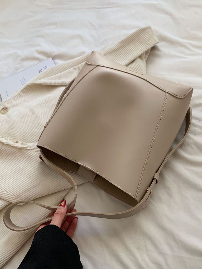 Medium Bucket Bag Stitch Detail Top Handle For Work