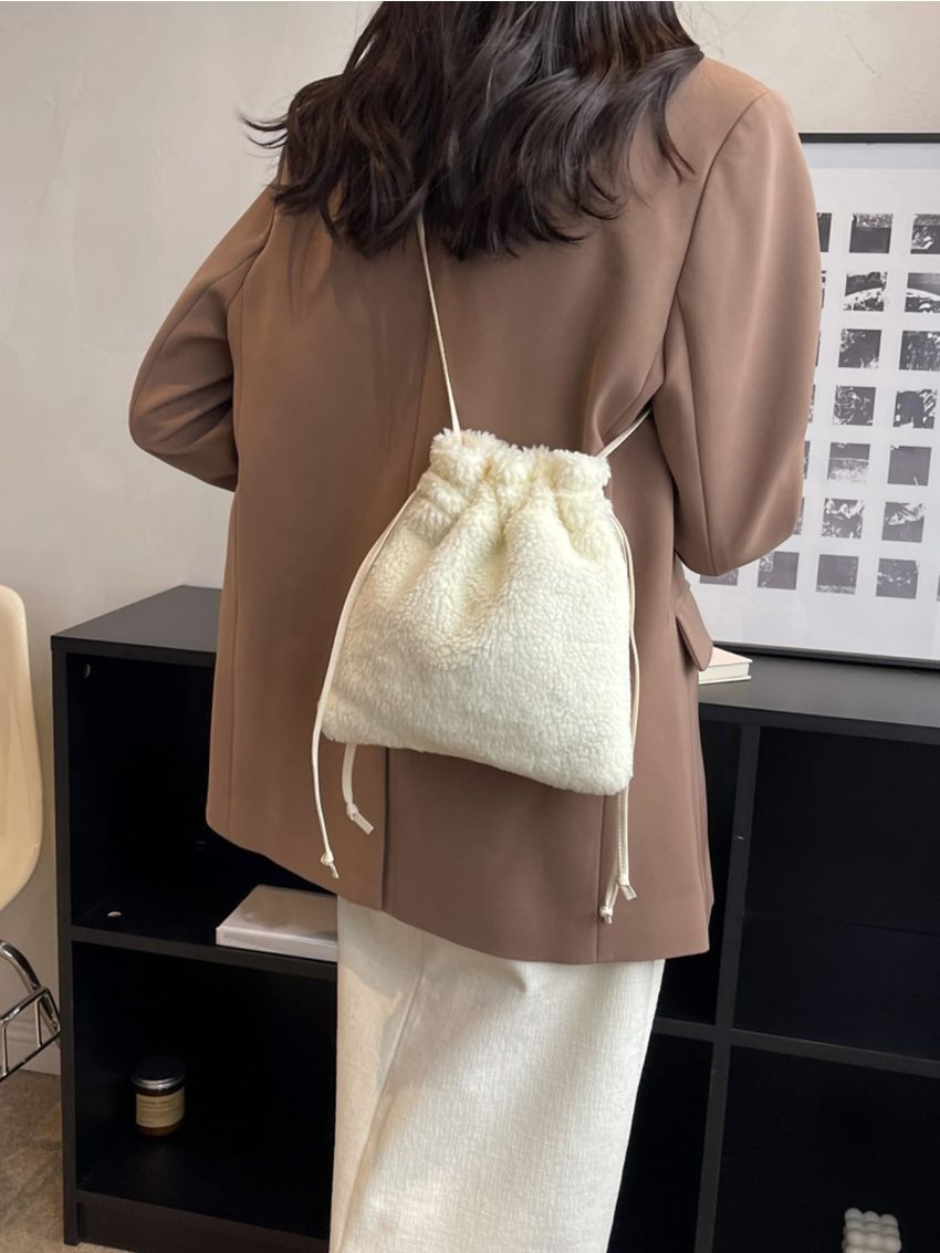 Minimalist Fluffy Foldable Bucket Bag Drawstring Design