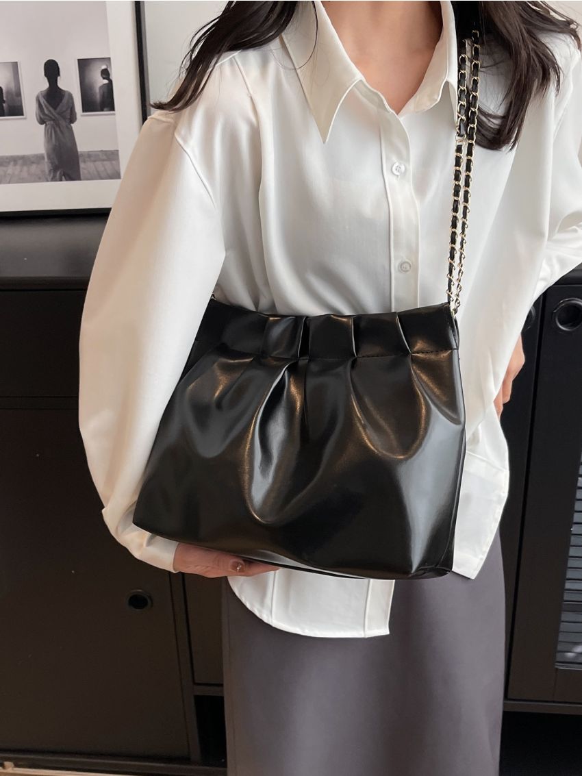 Minimalist Ruched Bag Chain Strap Black