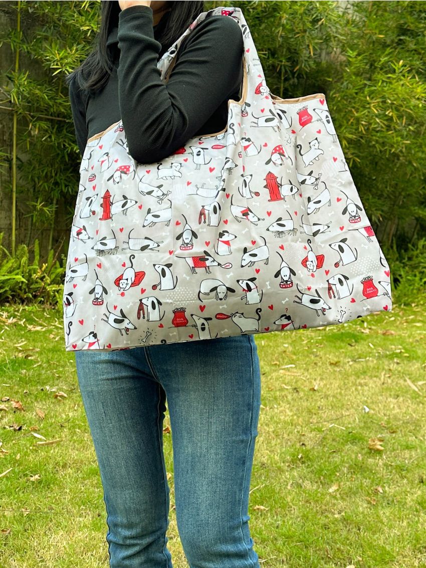 Oversized Cartoon Graphic Shopper Bag Contrast Binding Waterproof Foldable