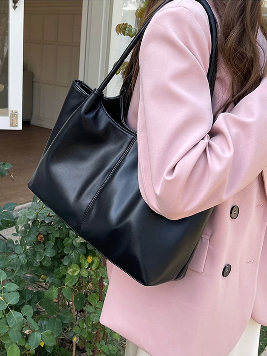 Minimalist Shoulder Tote Bag Medium Black