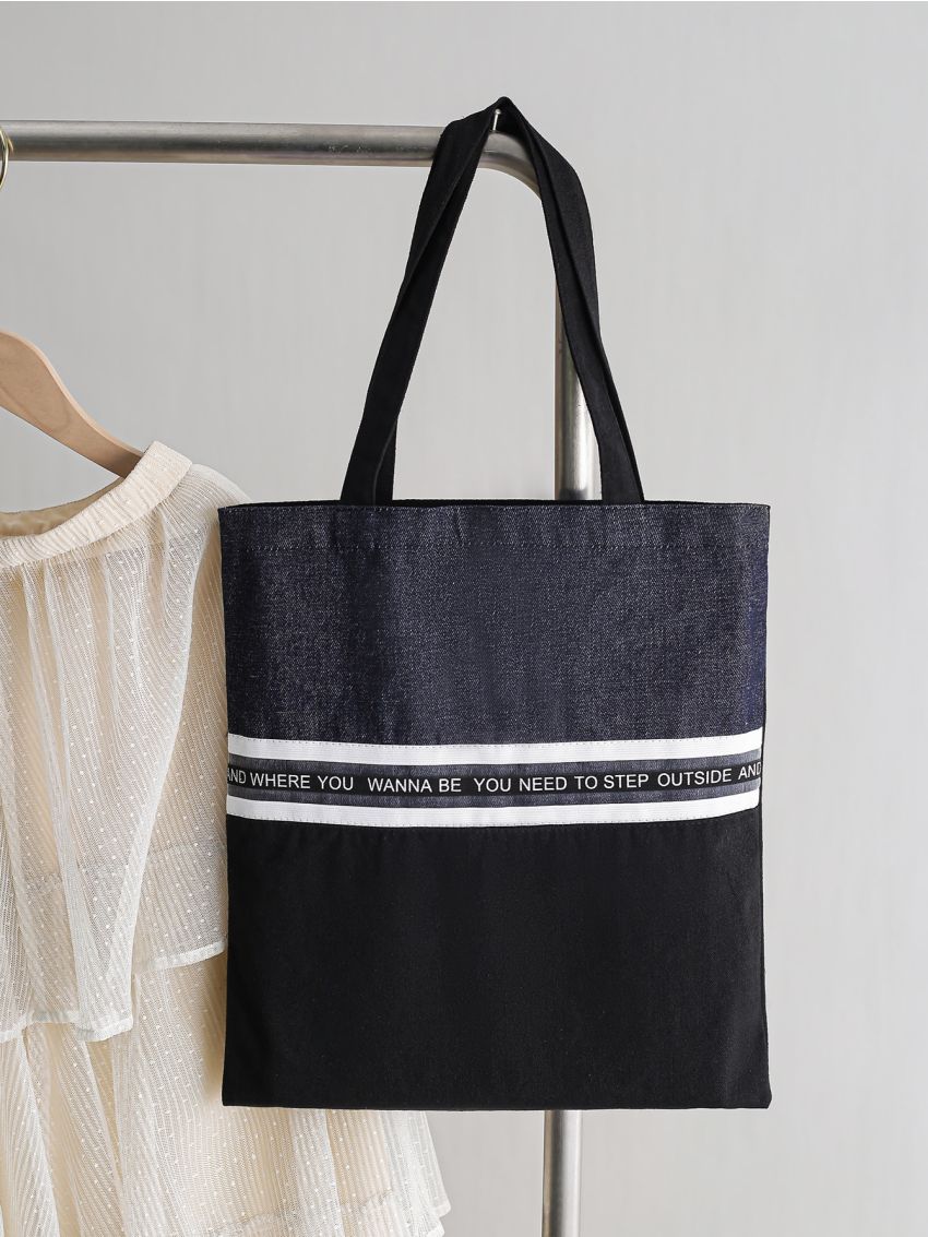 Letter Graphic Shopper Bag Small Black