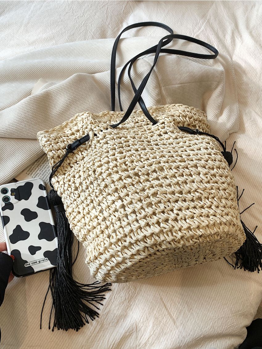 Medium Straw Bag Tassel Decor For Vacation