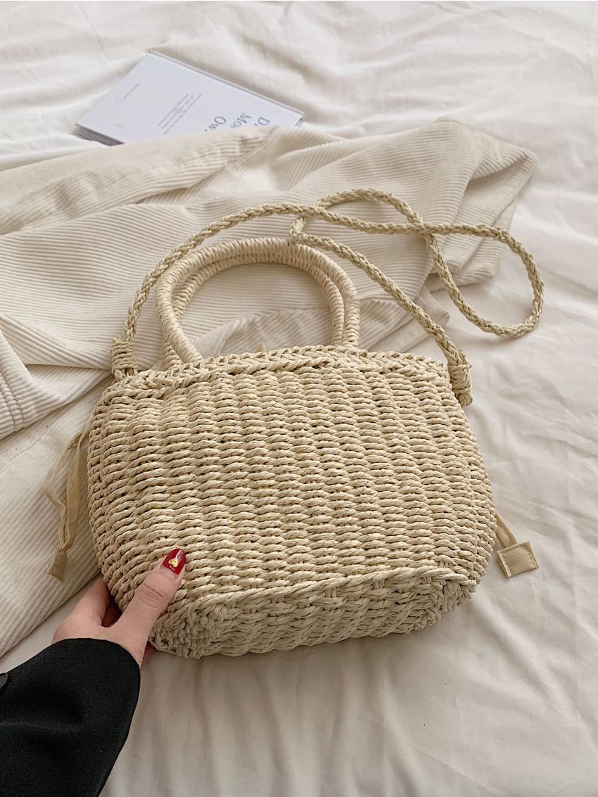 Minimalist Straw Bag With Bag Charm Vacation