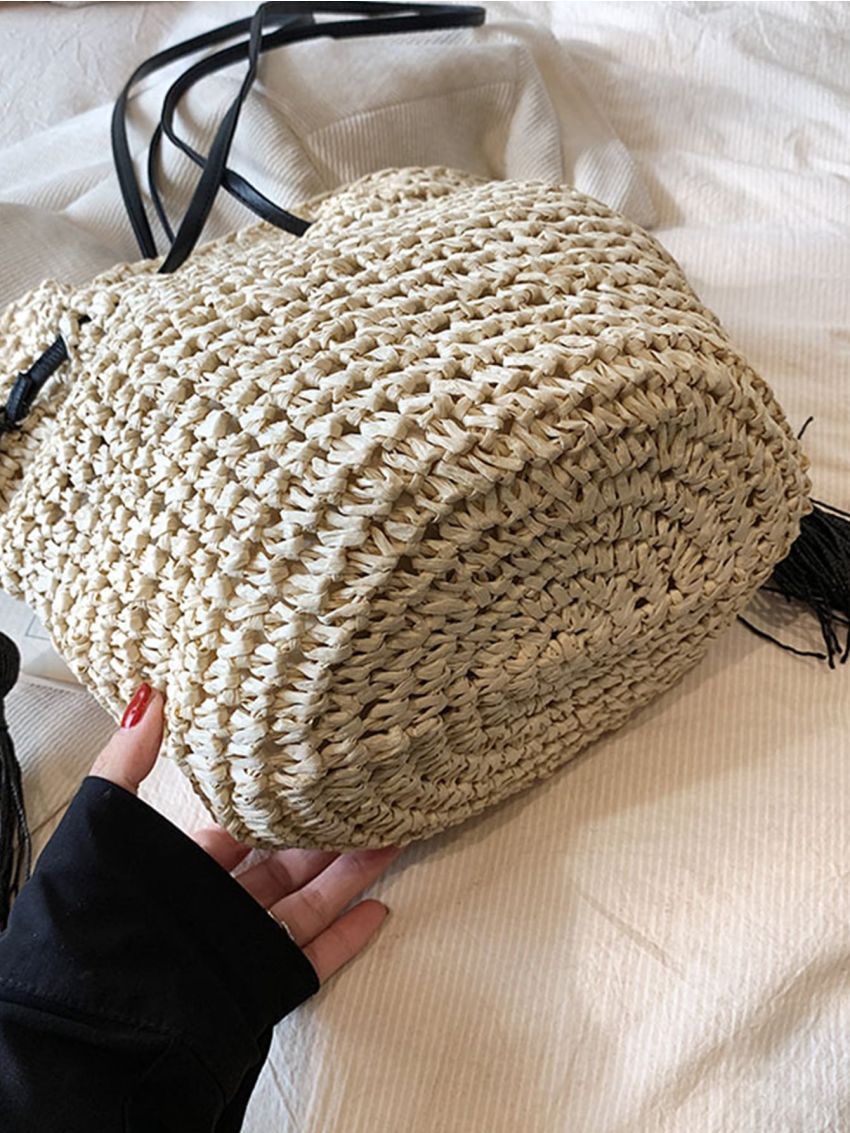 Medium Straw Bag Tassel Decor For Vacation