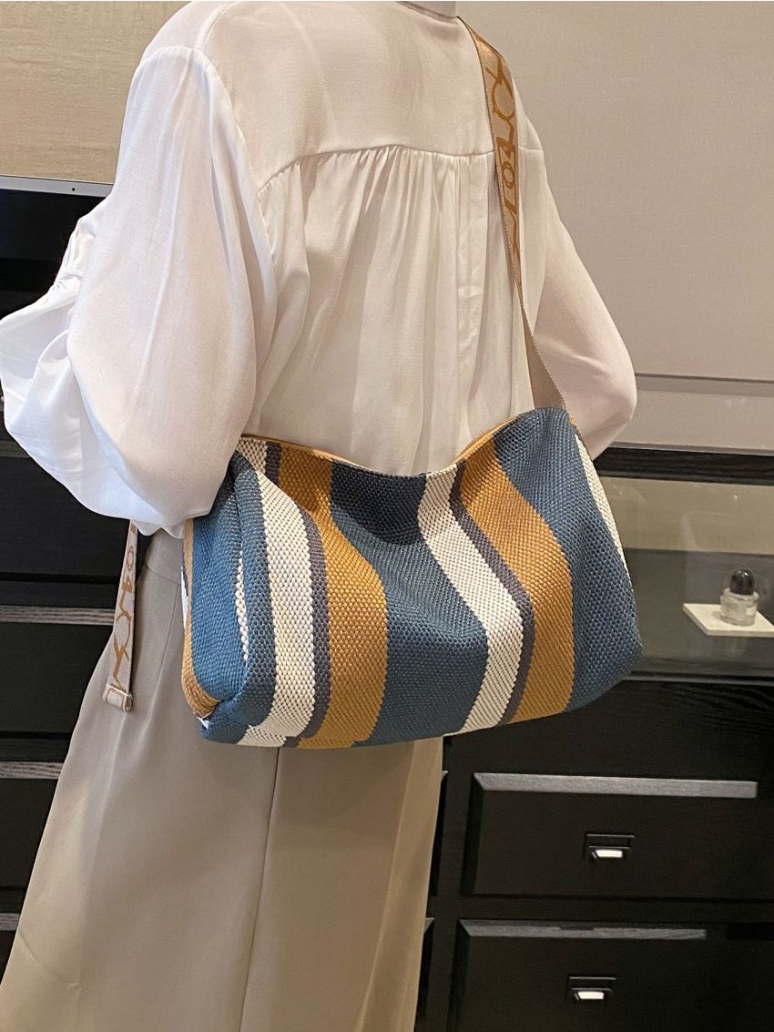 Striped Pattern Hobo Bag Medium Zipper