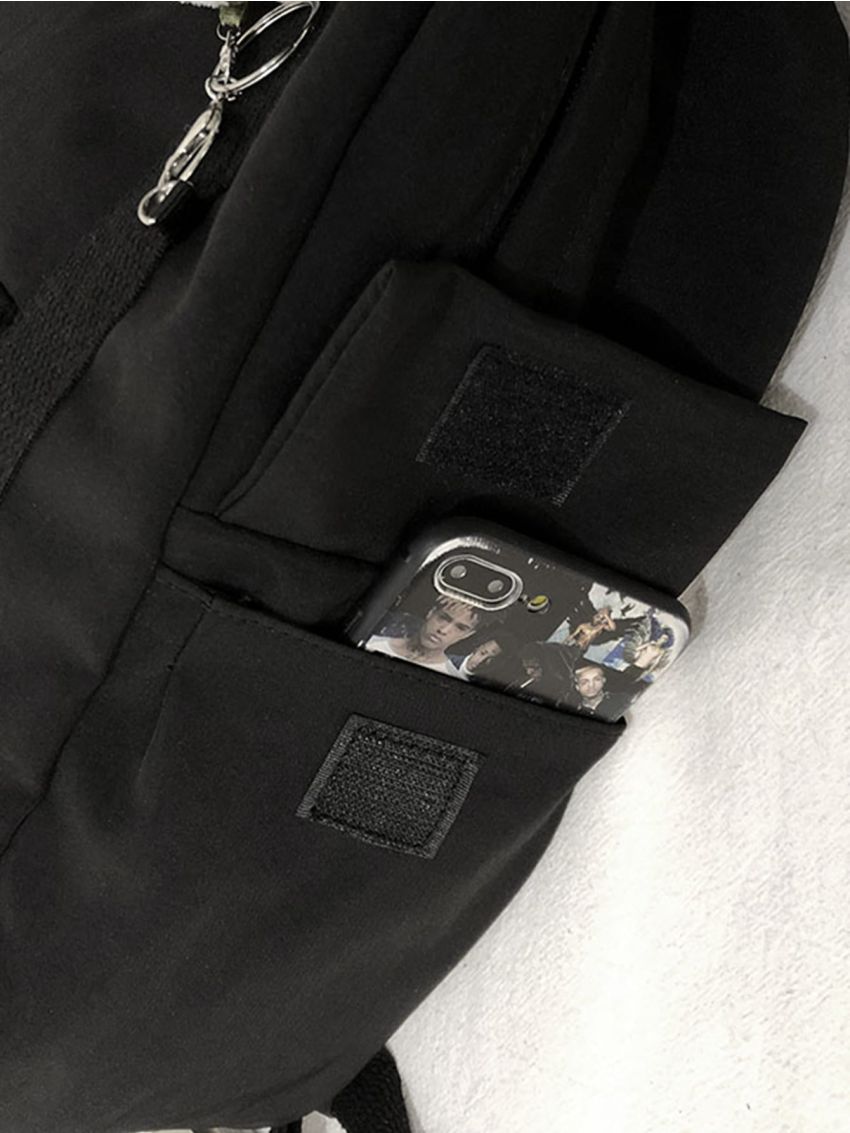 Medium Classic Backpack Black Minimalist Pocket Front Adjustable Strap For School