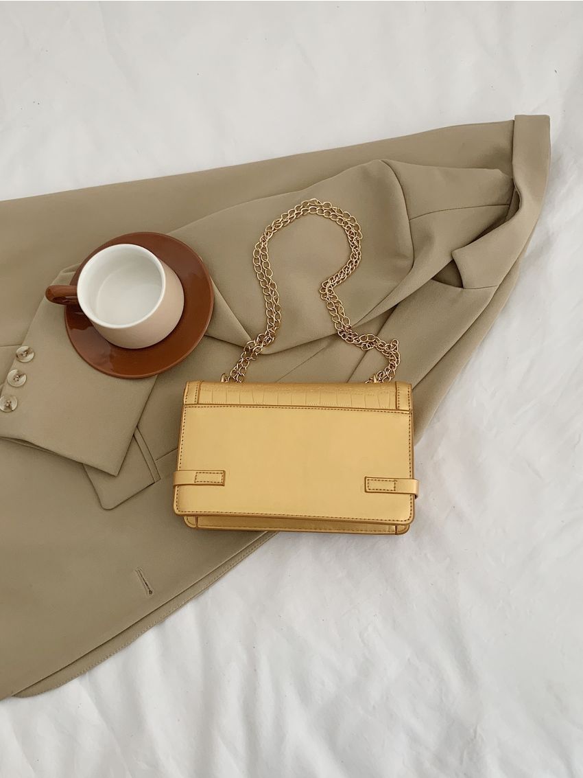 Small Flap Square Bag Crocodile Embossed Buckle Decor Solid Black