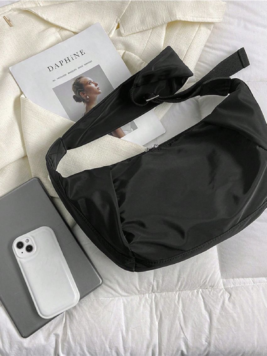 Oversized Hobo Bag Black Zipper Nylon