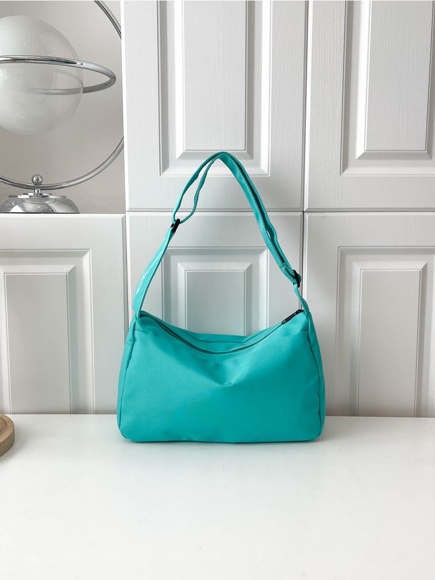 Medium Hobo Bag Letter Detail