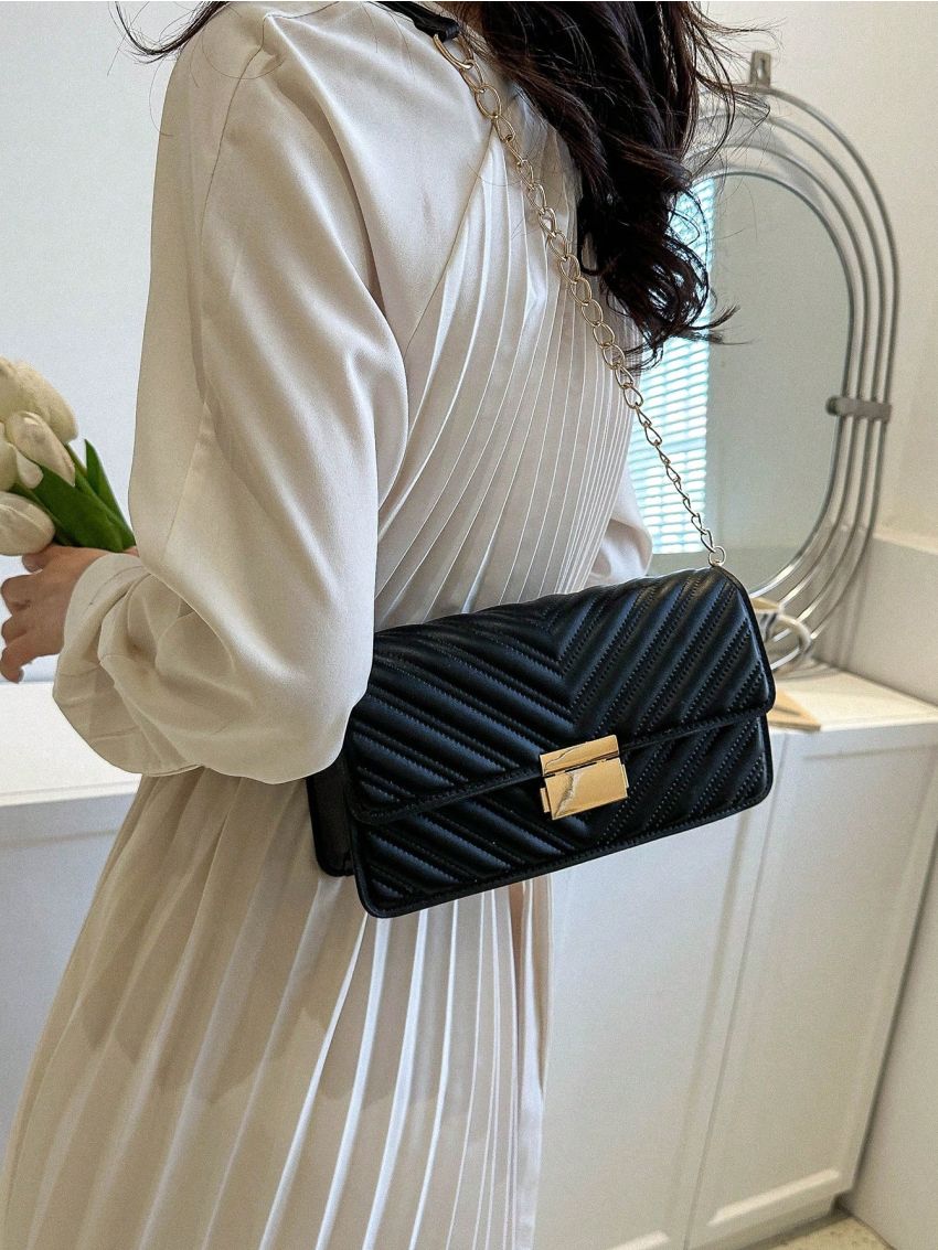 Chevron Square Bag Flap Small Black