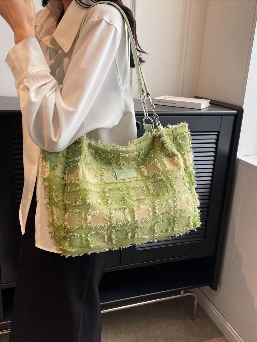 Plaid Pattern Shoulder Tote Bag Fashionable Letter Patch Decor Raw Trim