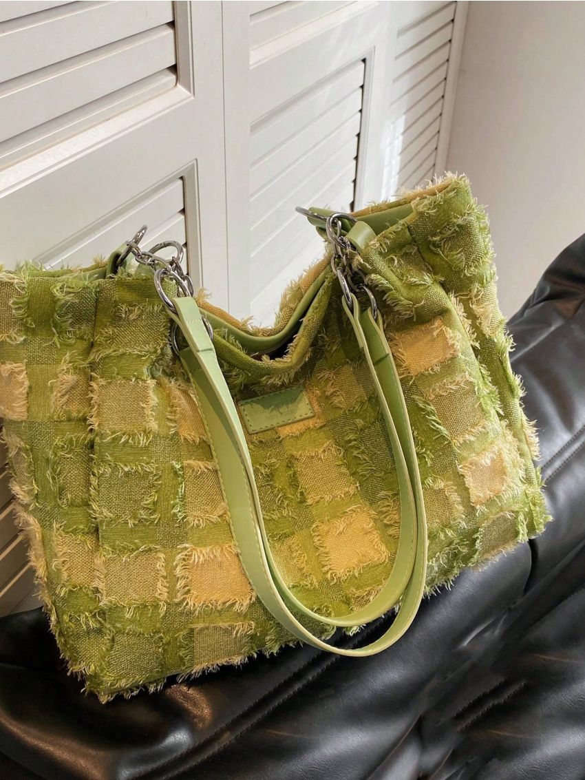 Plaid Pattern Shoulder Tote Bag Fashionable Letter Patch Decor Raw Trim