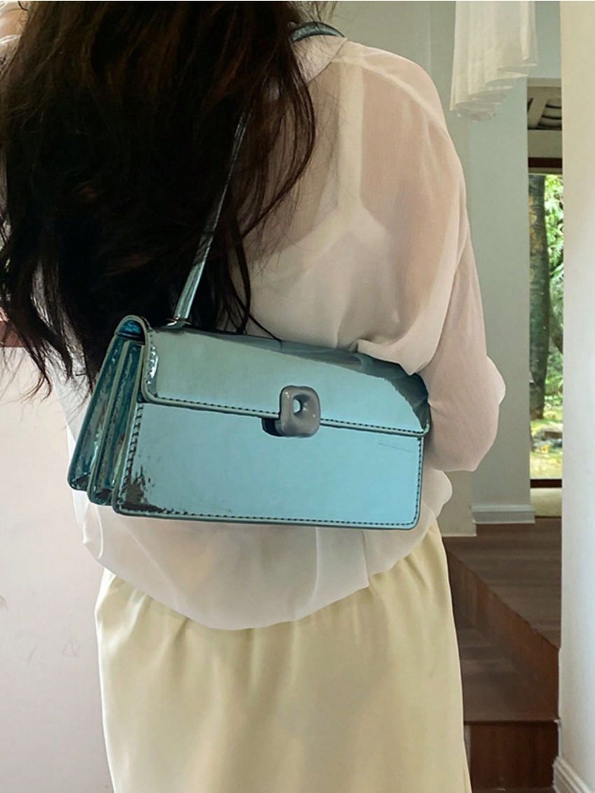 Minimalist Baguette Bag Medium Black