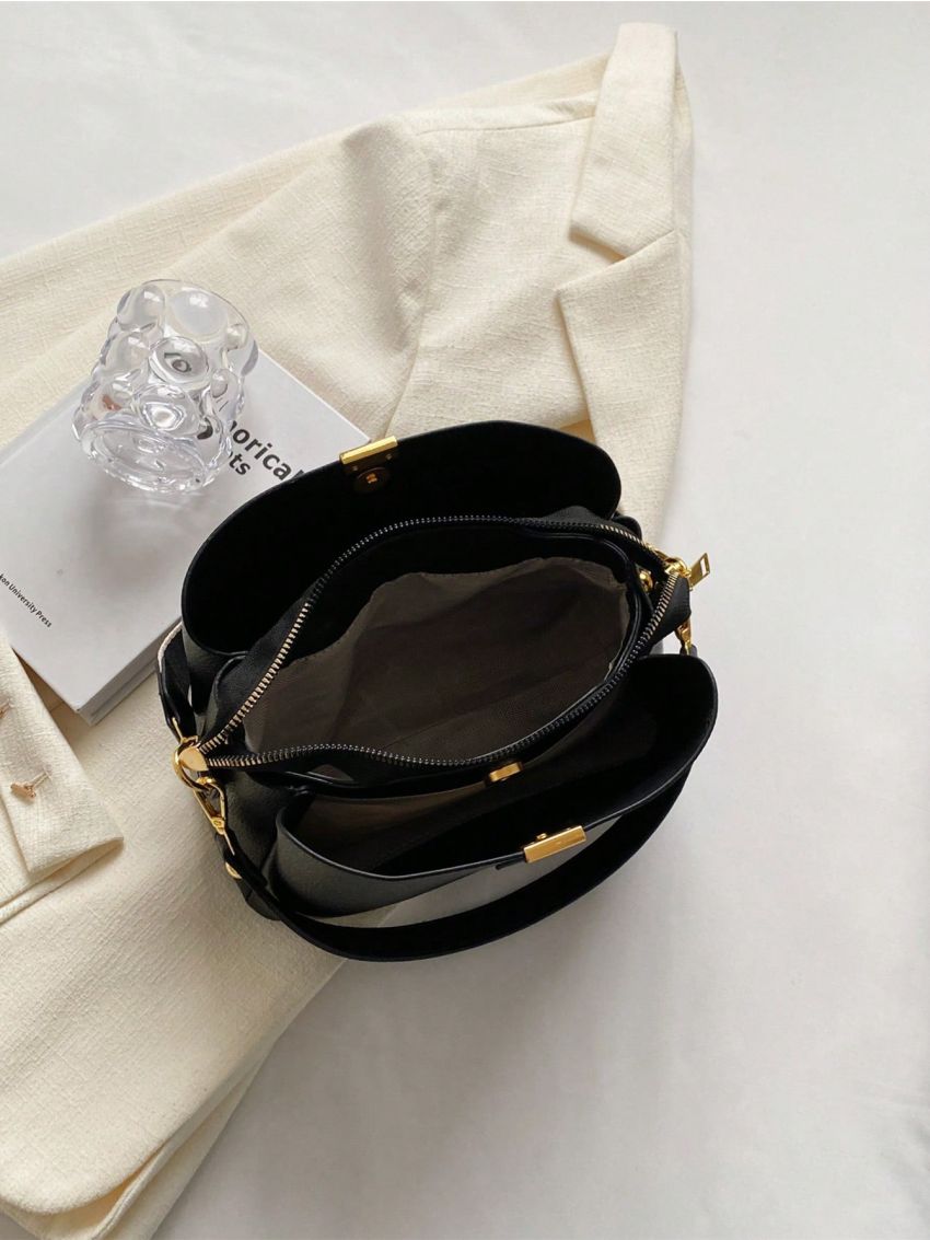 Medium Bucket Bag Litchi Embossed Black