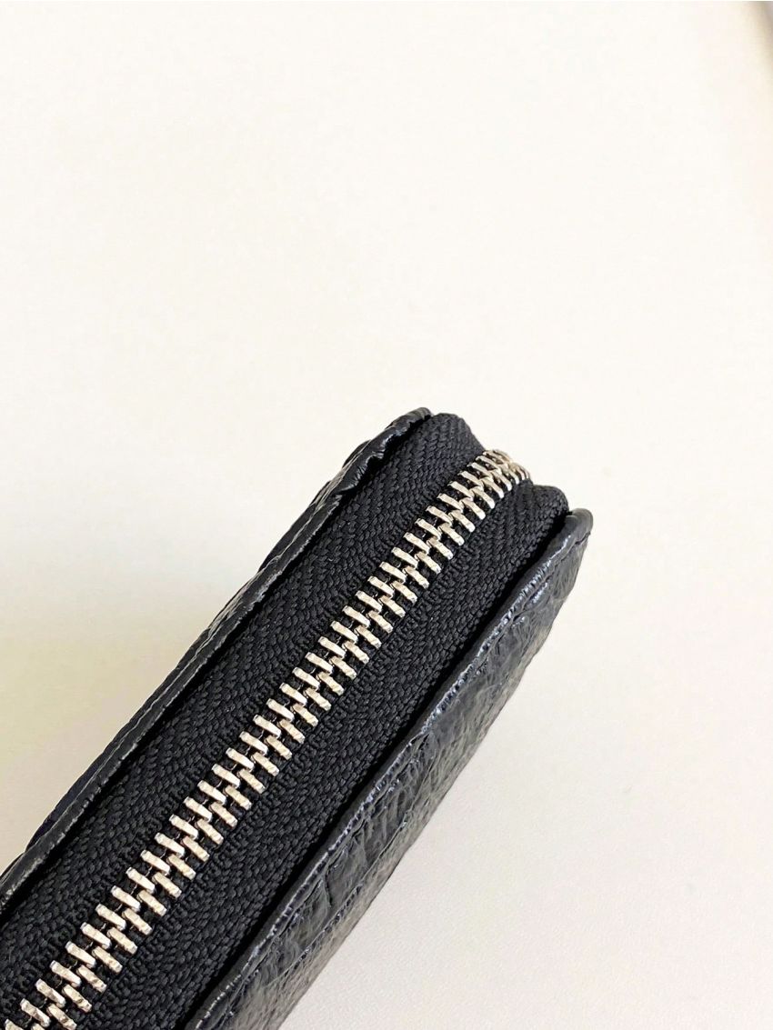 Crocodile Embossed Card Holder Zipper Around