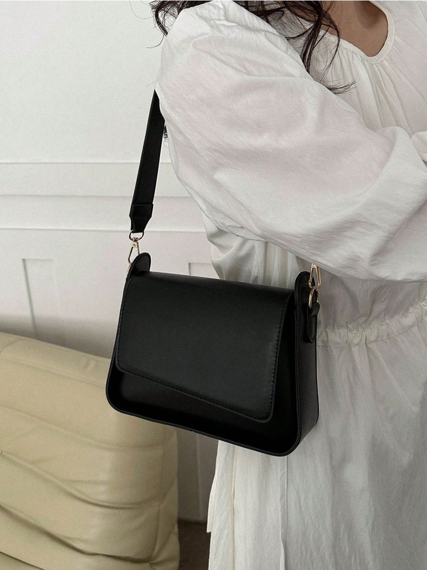 PU Square Bag Flap Magnet Black