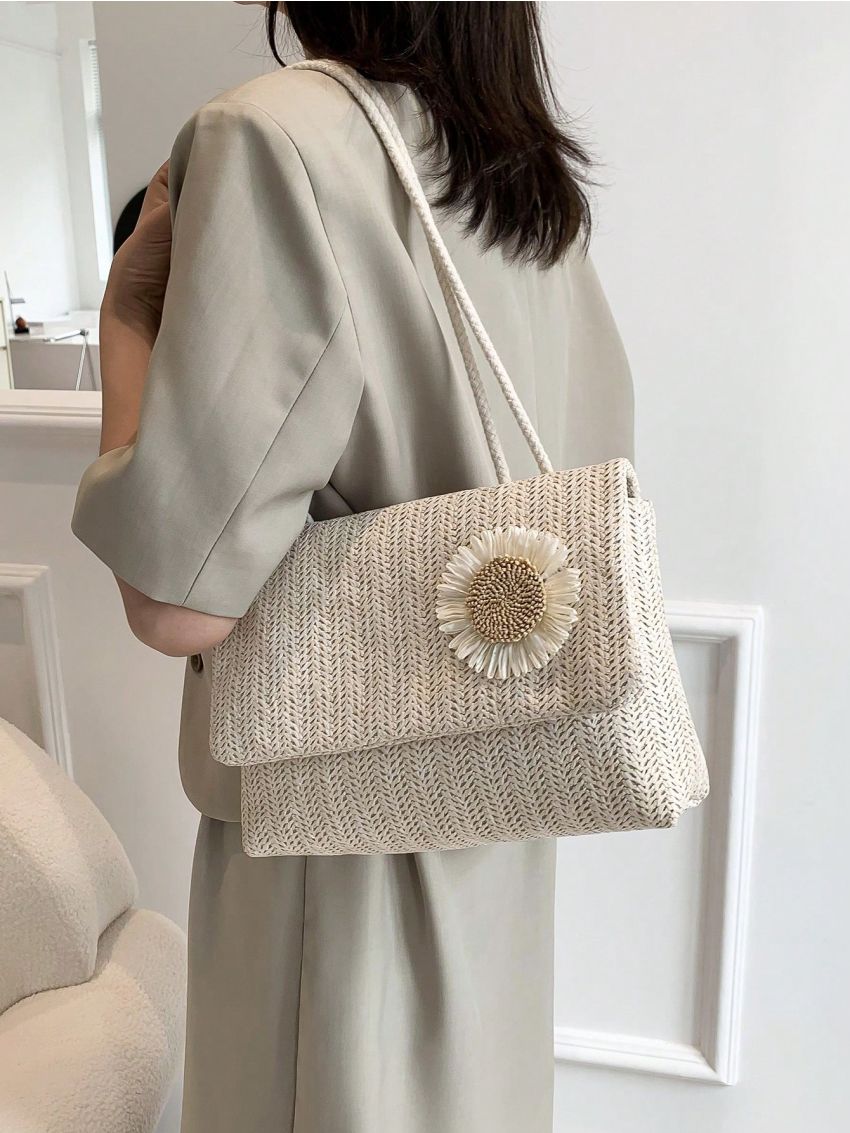 Medium Flap Straw Bag Flower Decor Vacation