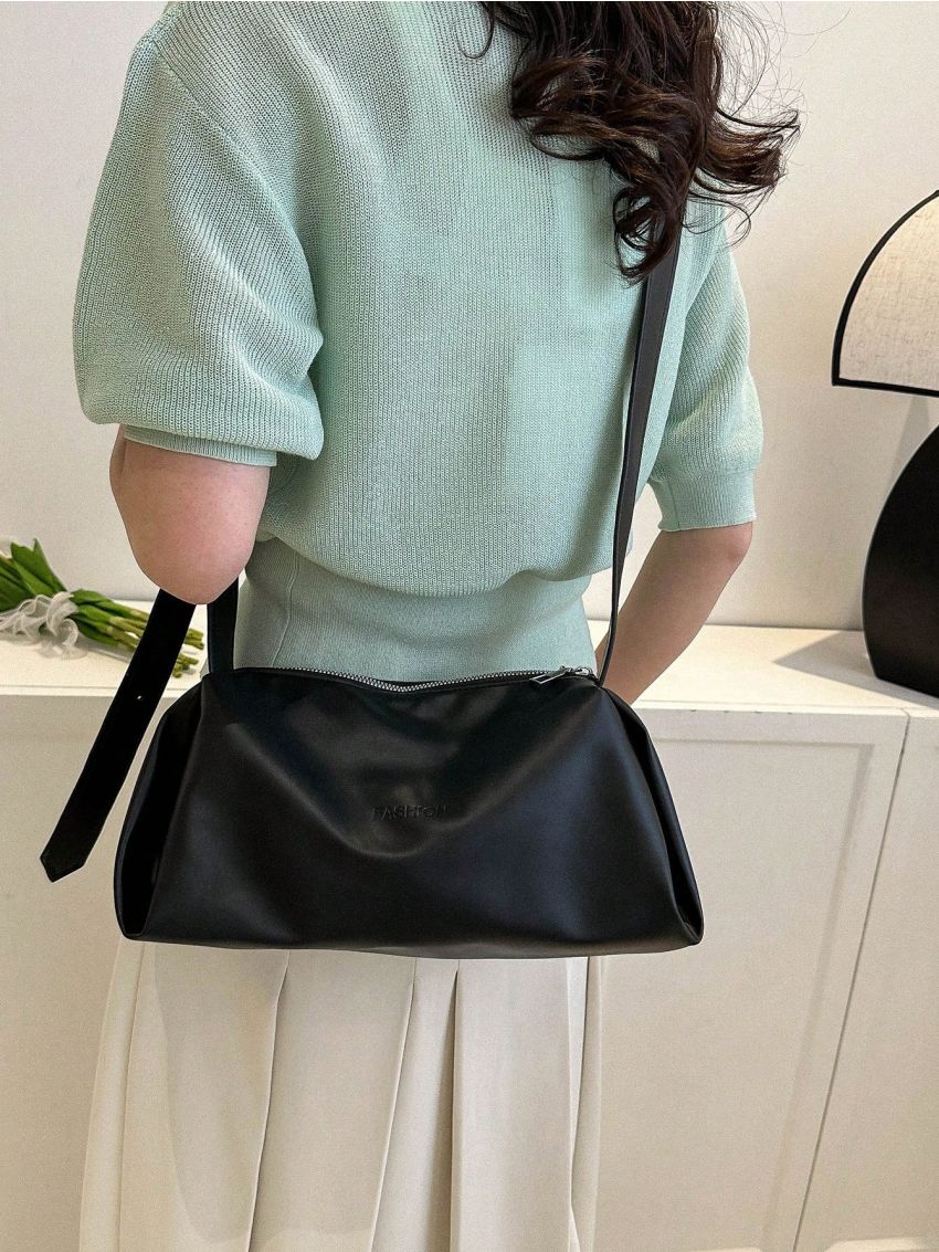 Minimalist Black Hobo Bag With Zipper Pu