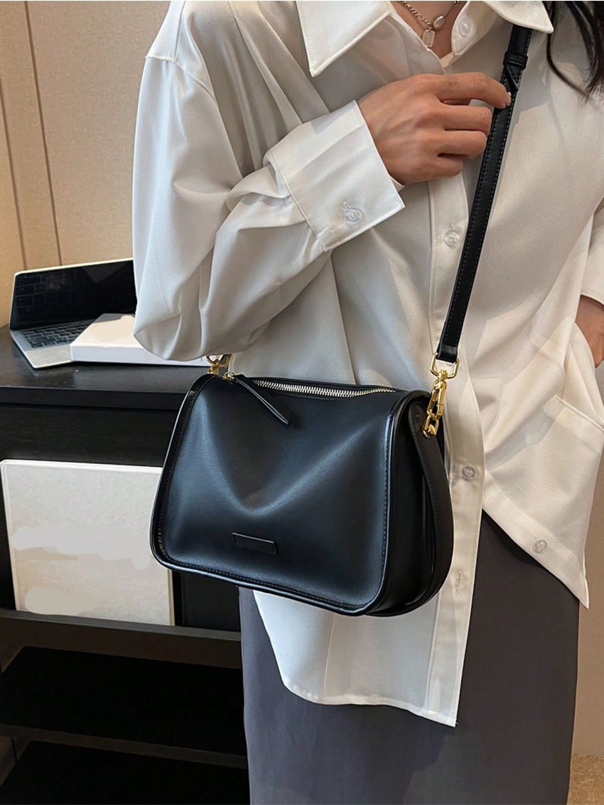 Minimalist Hobo Bag Patch Decor Small Black