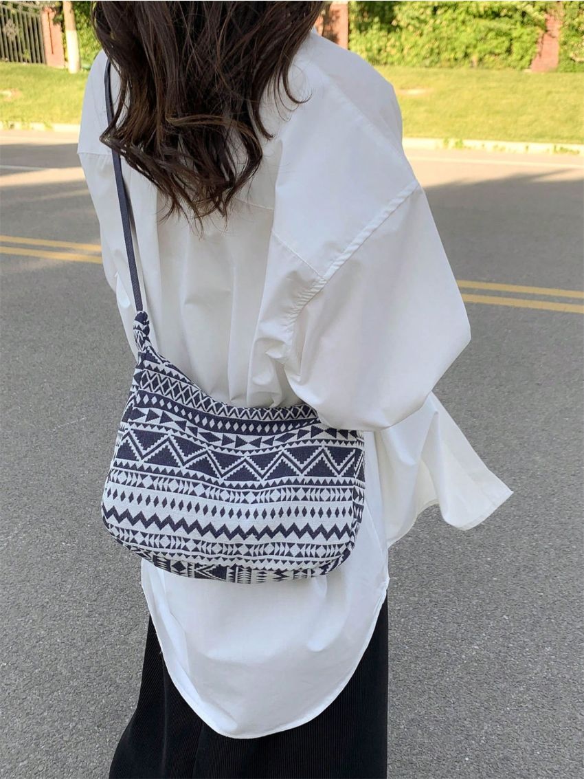 Fashionable Hobo Bag Geometric Pattern Zipper Adjustable-strap Polyester