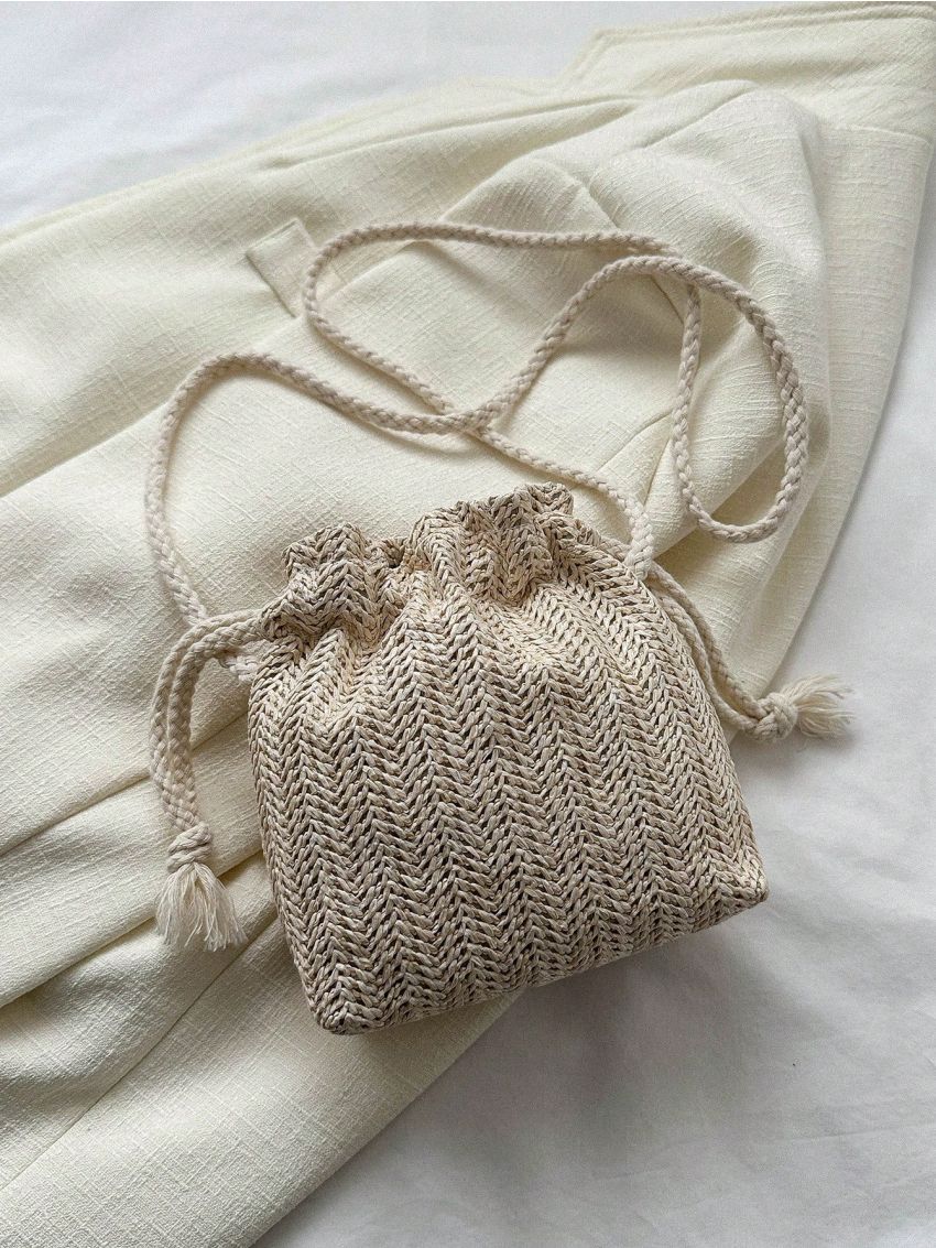 Mini Flower Decor Drawstring Straw Bag For Vacation