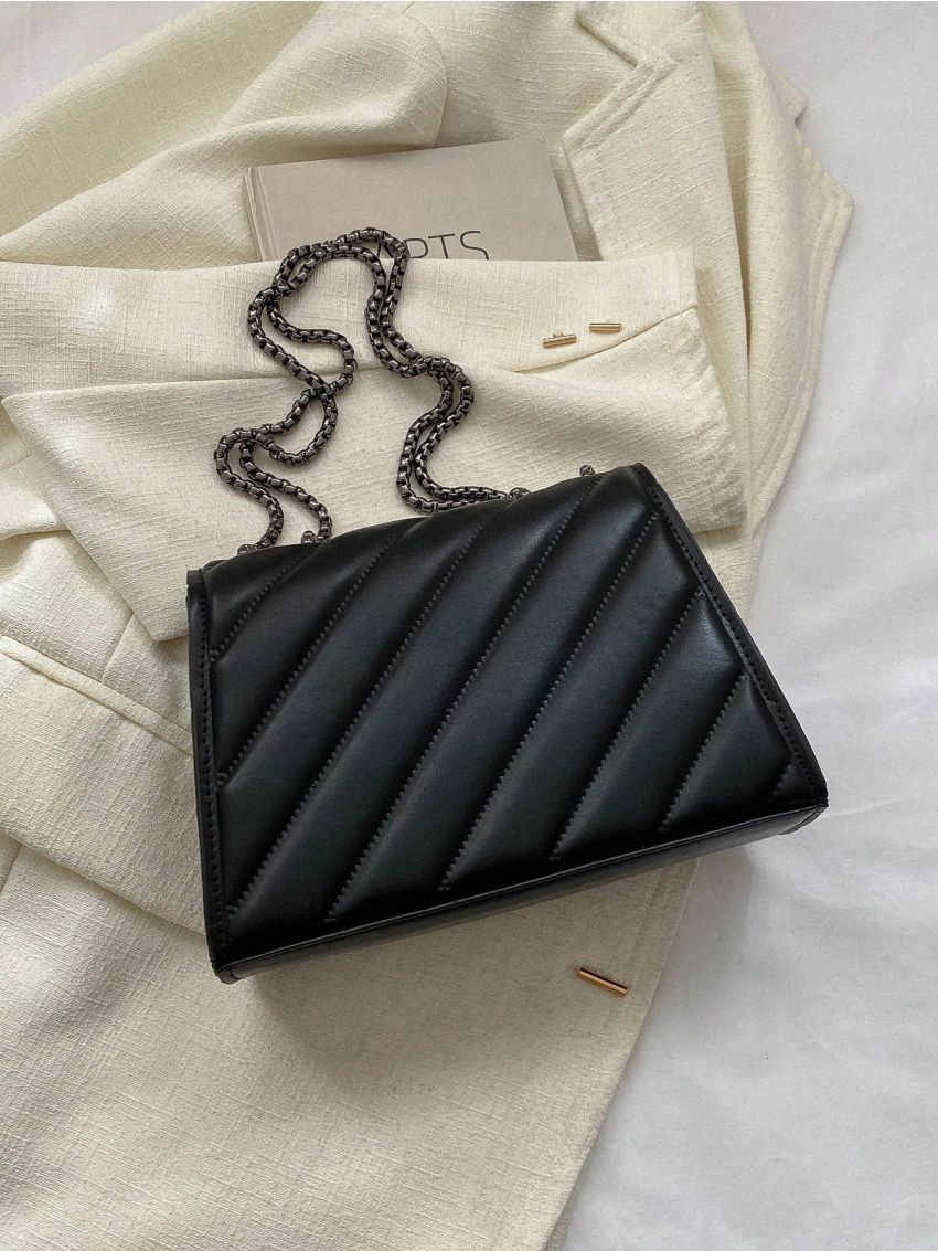 Quilted Baguette Bag Black Elegant Flap Chain Strap