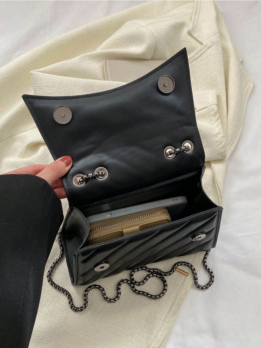 Quilted Baguette Bag Black Elegant Flap Chain Strap