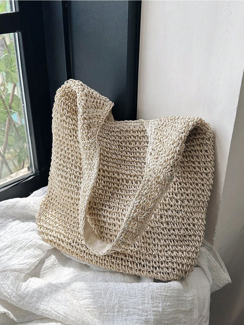 Minimalist Straw Bag Vacation Style