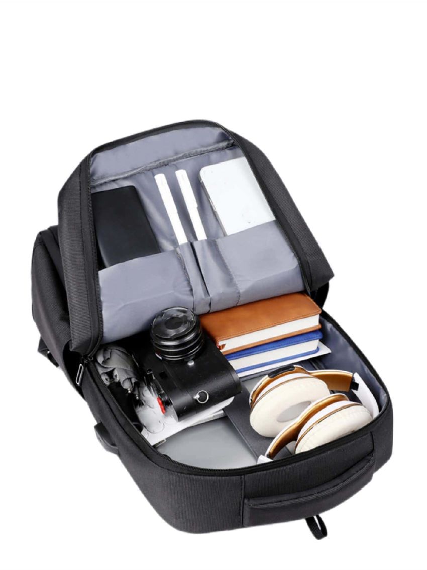 Casual Laptop Backpack Zipper USB Charging Port Design