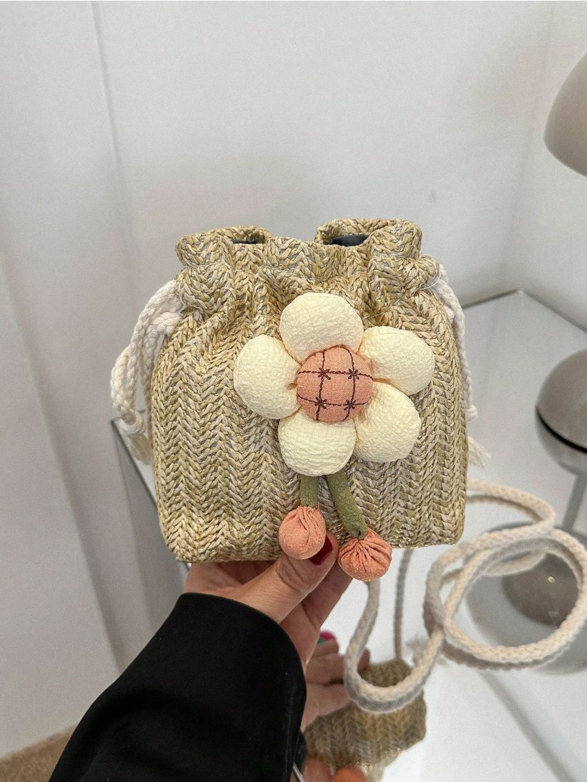 Mini Flower Decor Drawstring Design Straw Bag Fashionable For Vacation