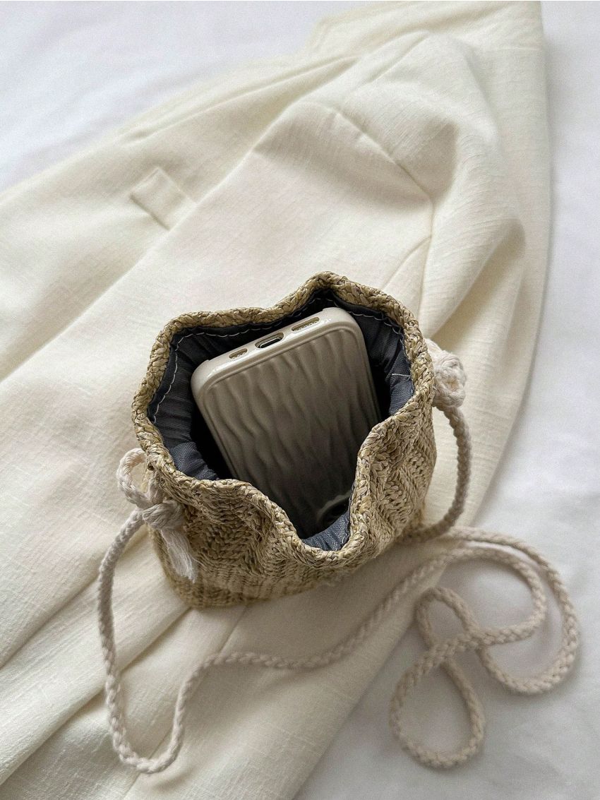 Mini Flower Decor Drawstring Design Straw Bag Fashionable For Vacation