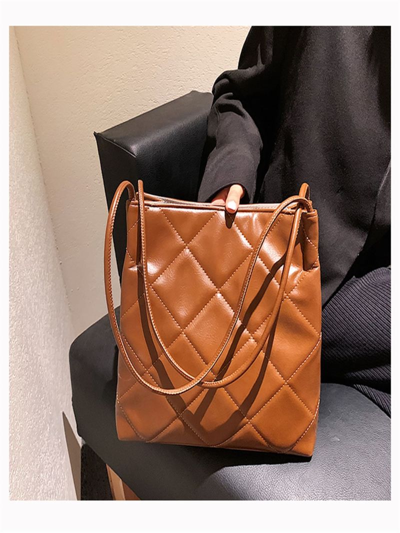 Quilted Pattern Shoulder Bag