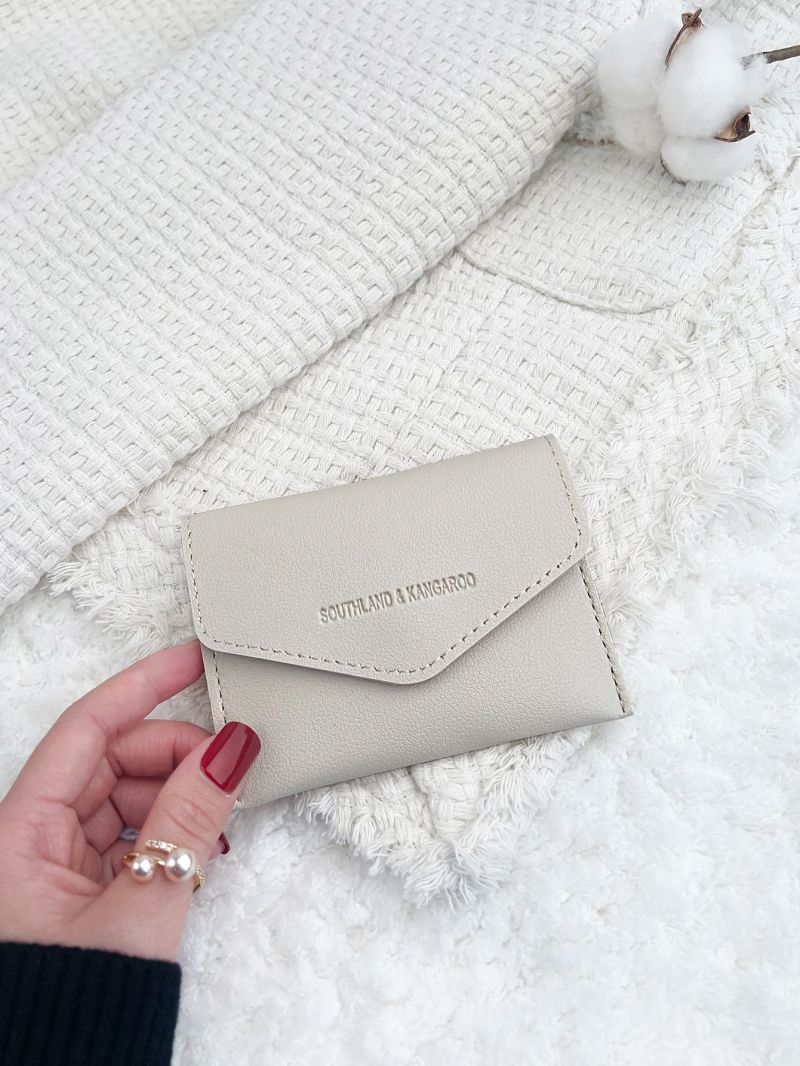 Minimalist Flap Card Holder