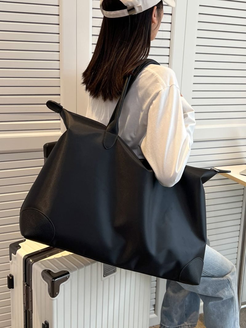 Minimalist Duffel Bag