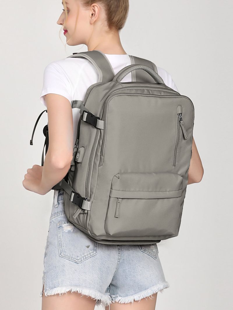 Minimalist Functional Backpack