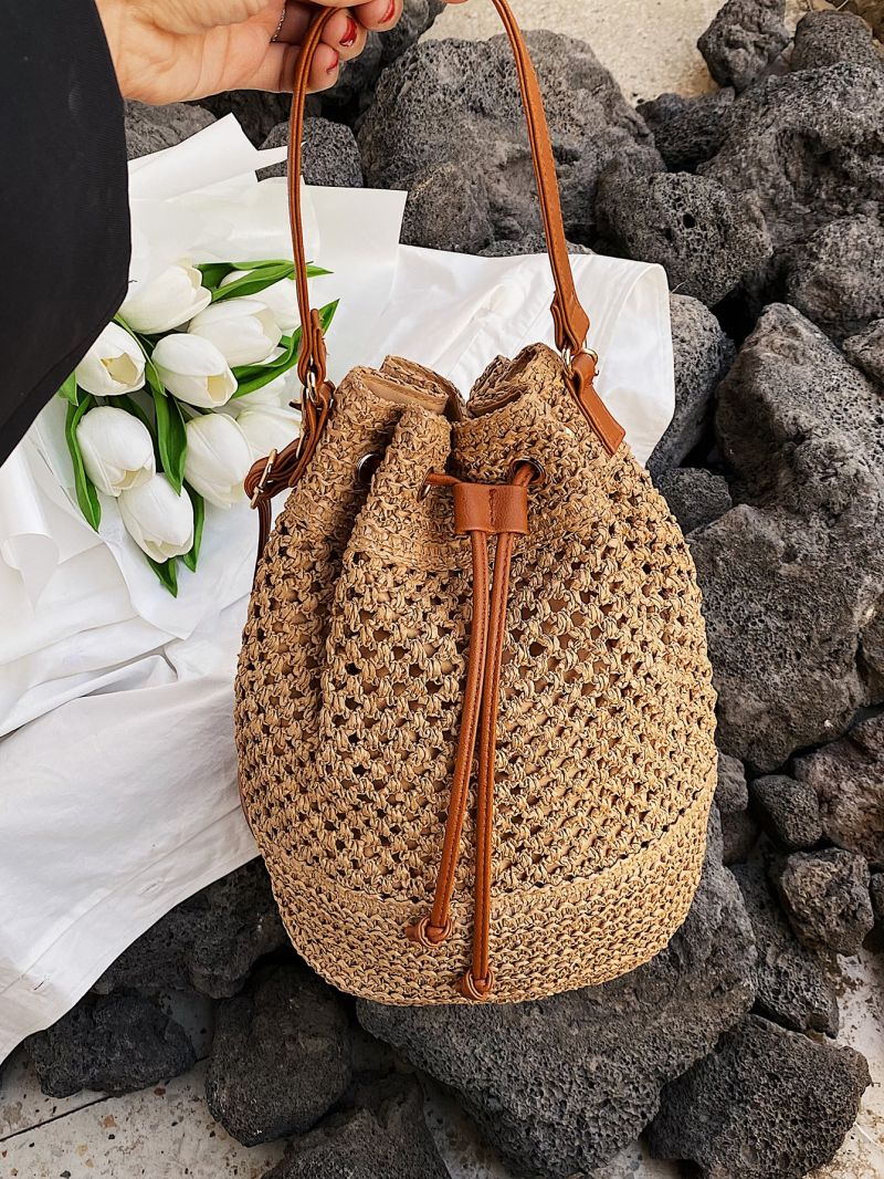 Minimalist Drawstring Straw Bag