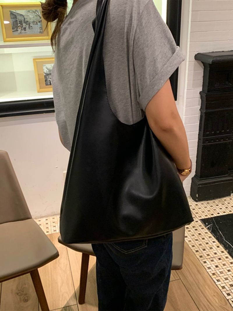 Minimalist Hobo Bag Medium Black