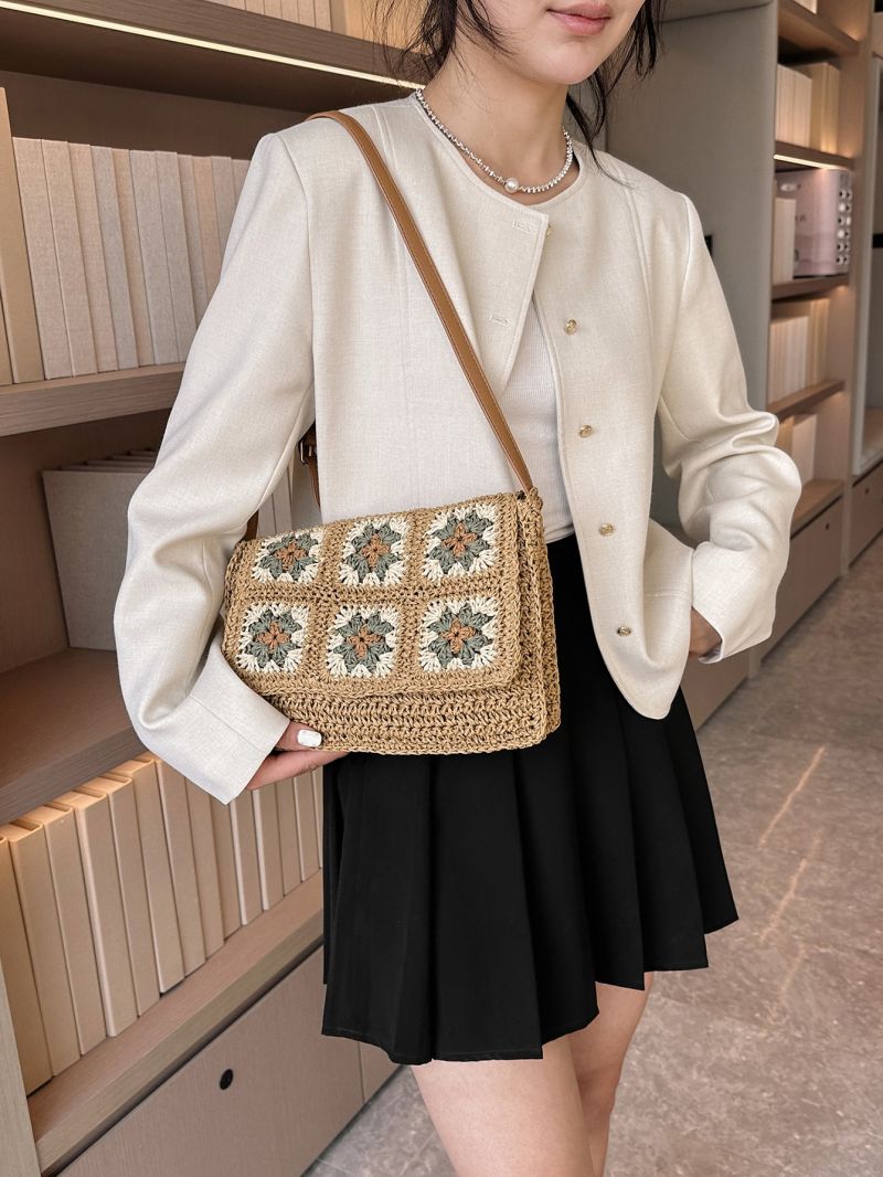 Medium Flap Straw Bag Flower Pattern