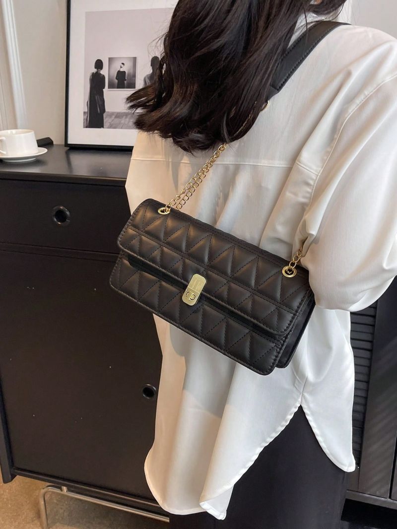 Medium Baguette Bag Quilted Chain Strap